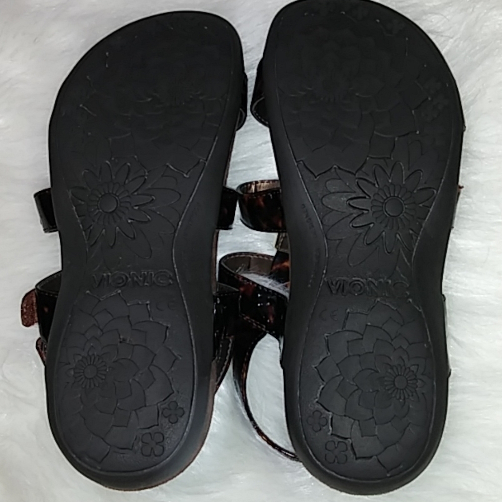 Vionic Amber Tortoise Sandals - Picture 6 of 8